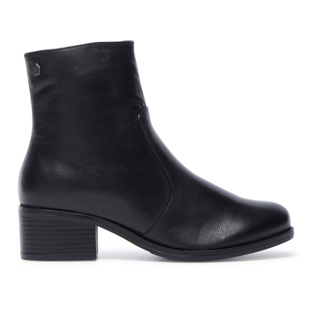 Carl Scarpa Orvieto Black Leather Ankle Boots